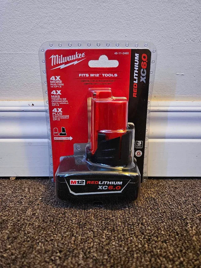 Milwaukee M12 XC6.0 Battery thumbnail