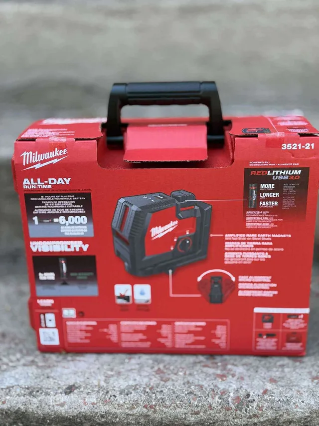 MILWAUKEE USB Rechargeable Green Cross Line Laser image indicator(2)