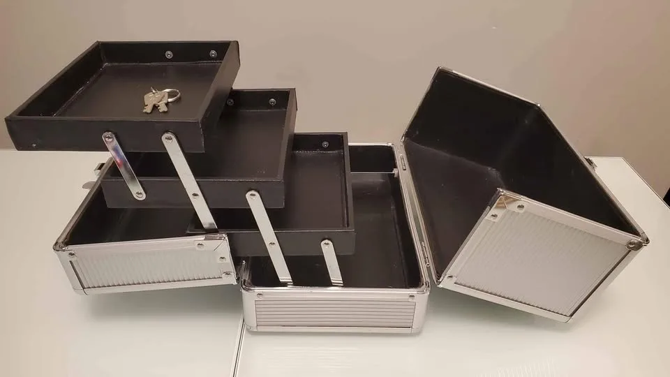 Aluminum cosmetic storage case image indicator(4)