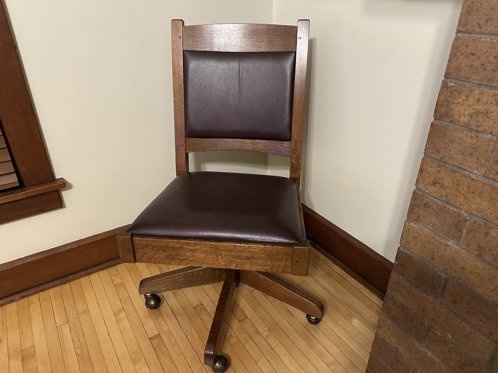 Stickley Armless Swivel Desk Chair