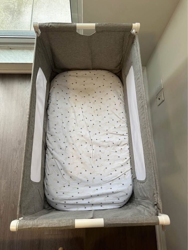 🍼 SnüzPod 3-in-1 Bedside Crib – Lightly Used - photo 2