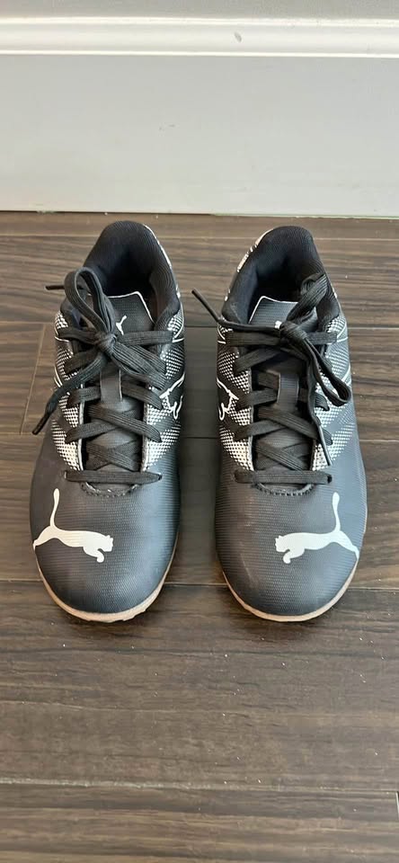 Puma ATTACANTO Kids' Indoor Soccer Cleats