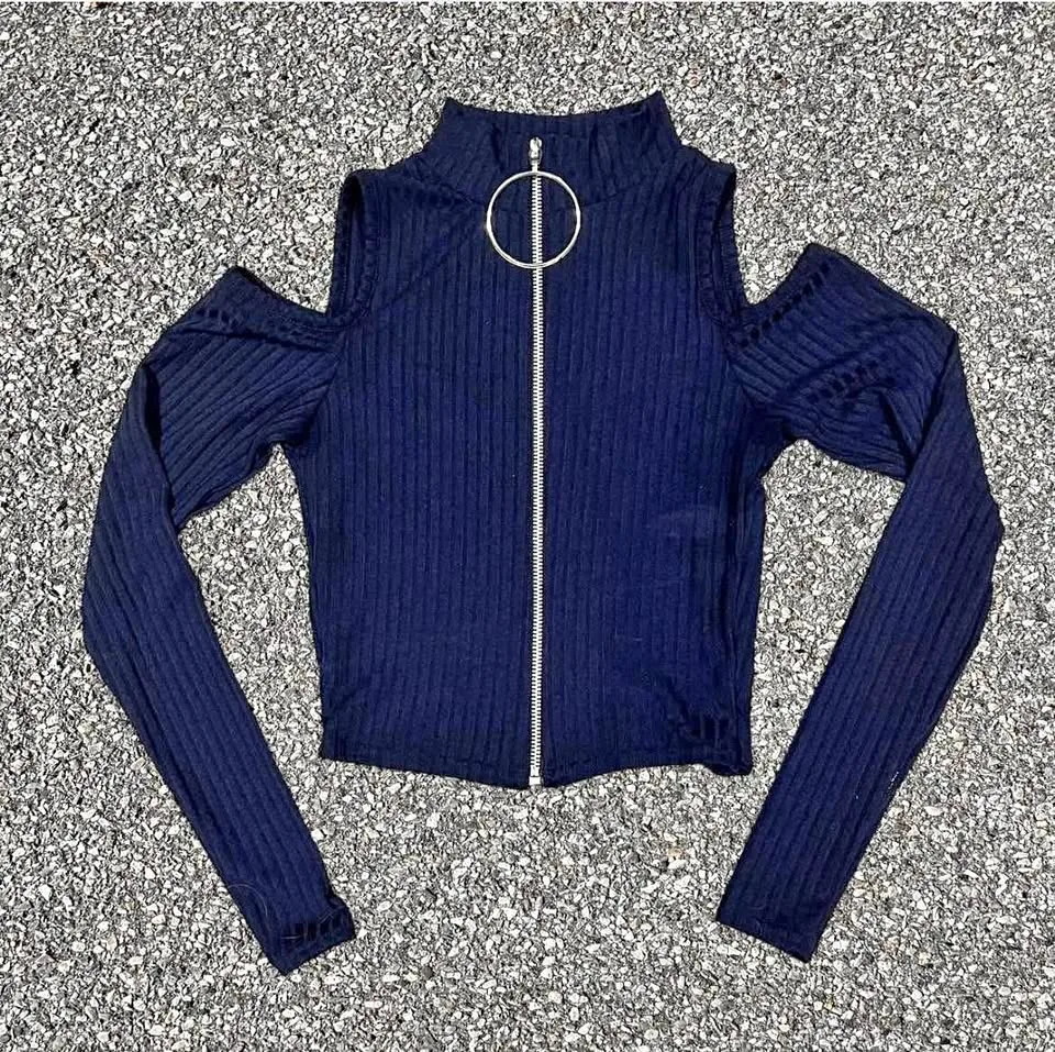 BOOHOO Navy blue sophie zip front cold shoulder crop top thumbnail