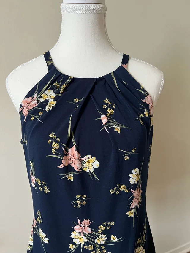 Floral Halter Top image indicator(3)