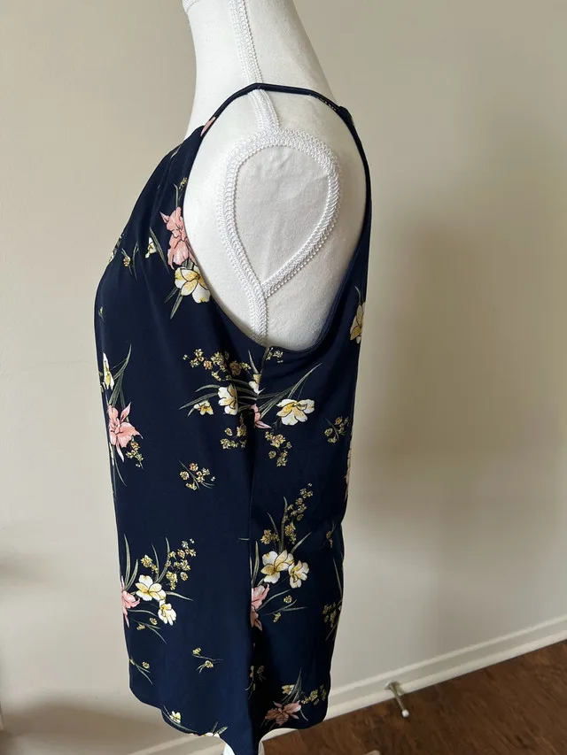 Floral Halter Top image indicator(4)