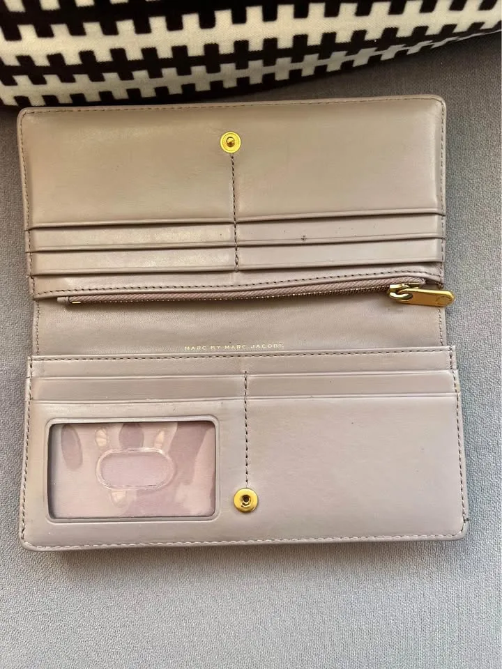 Marc Jacobs Bow Leather Wallet - Taupe Gray image indicator(6)