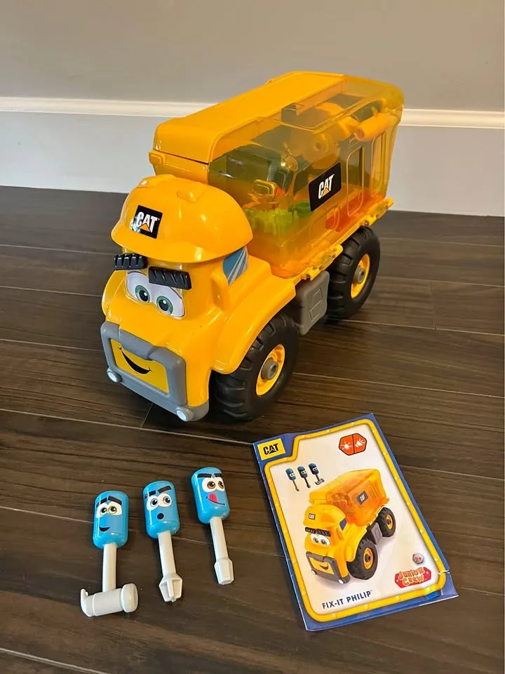 Cat Junior Crew - Fix-It Phillip thumbnail