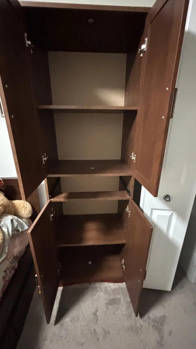 cabinet (like new) thumbnail
