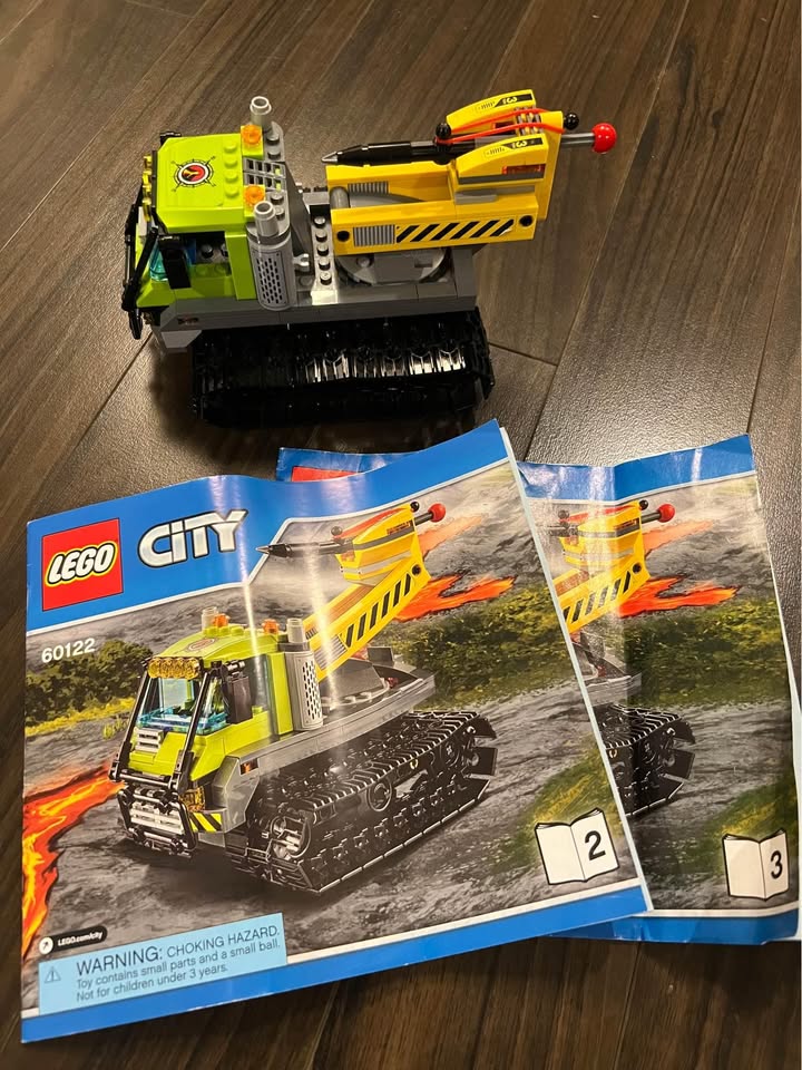 LEGO City Volcano Crawler 60122 - photo 2