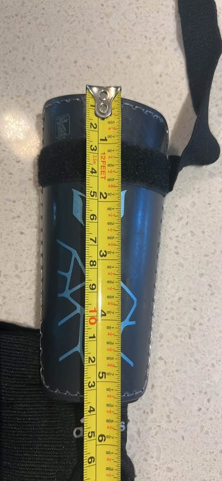 Adidas kid’s soccer shin guards - photo 3