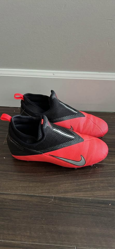 Soccer Cleats (size Y6) - photo 2