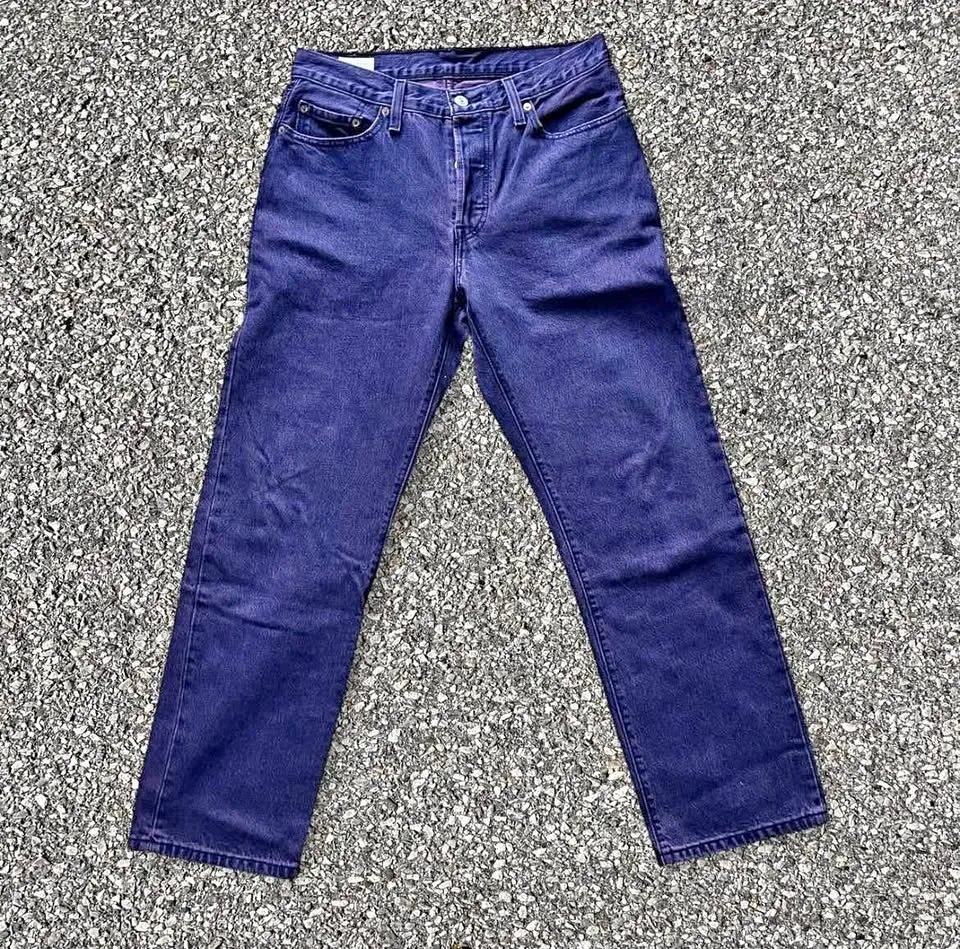 LEVI’S 501® ‘90S WOMEN'S COLORED DENIM JEANS thumbnail