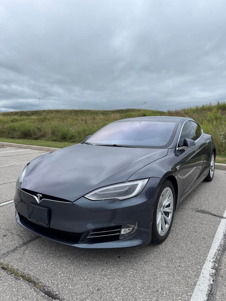 2018 Tesla Model S - photo 2