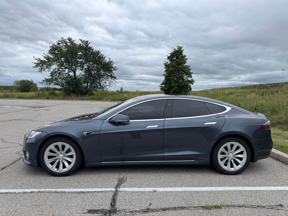 2018 Tesla Model S - photo 3