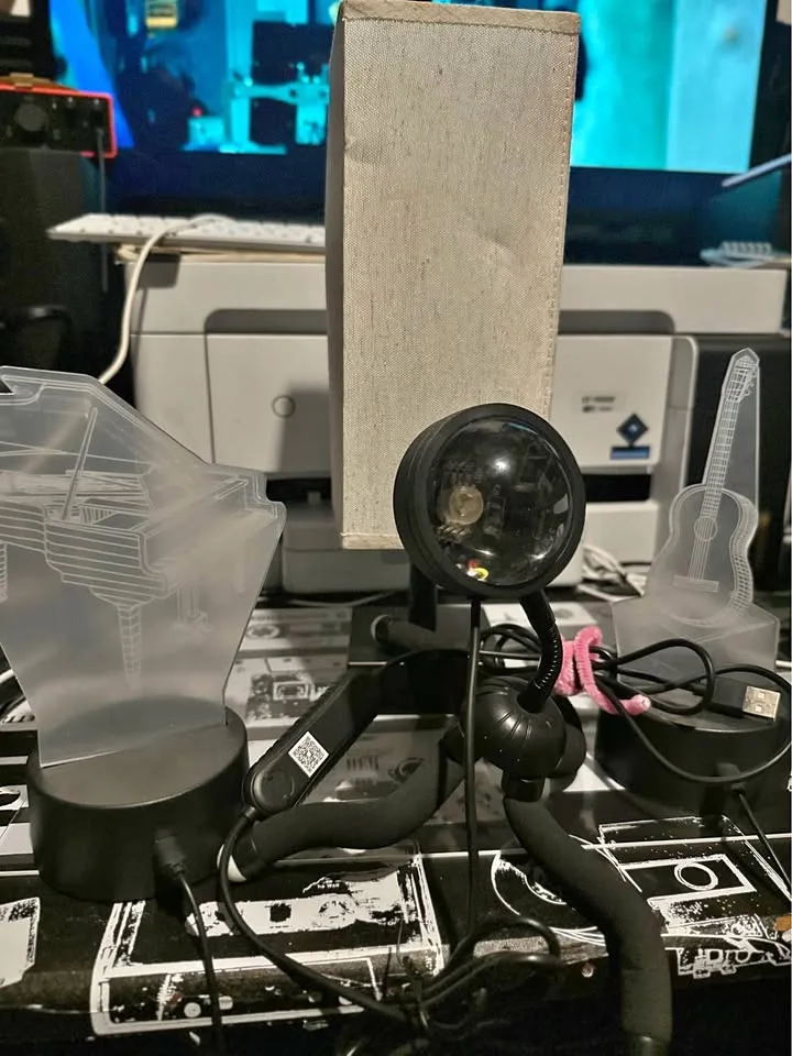 Proyector de lámpara de puesta de sol , , e dos lámparas led... thumbnail