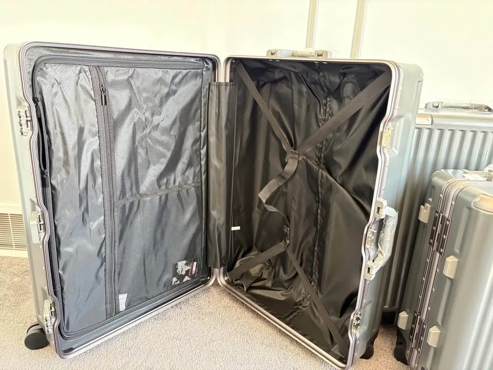 New Zipperless Luggage Set 3 Pc 🇨🇦 image indicator(4)