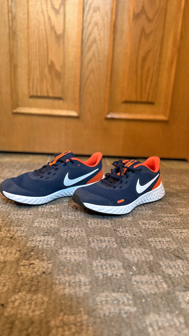 Nike kids runners