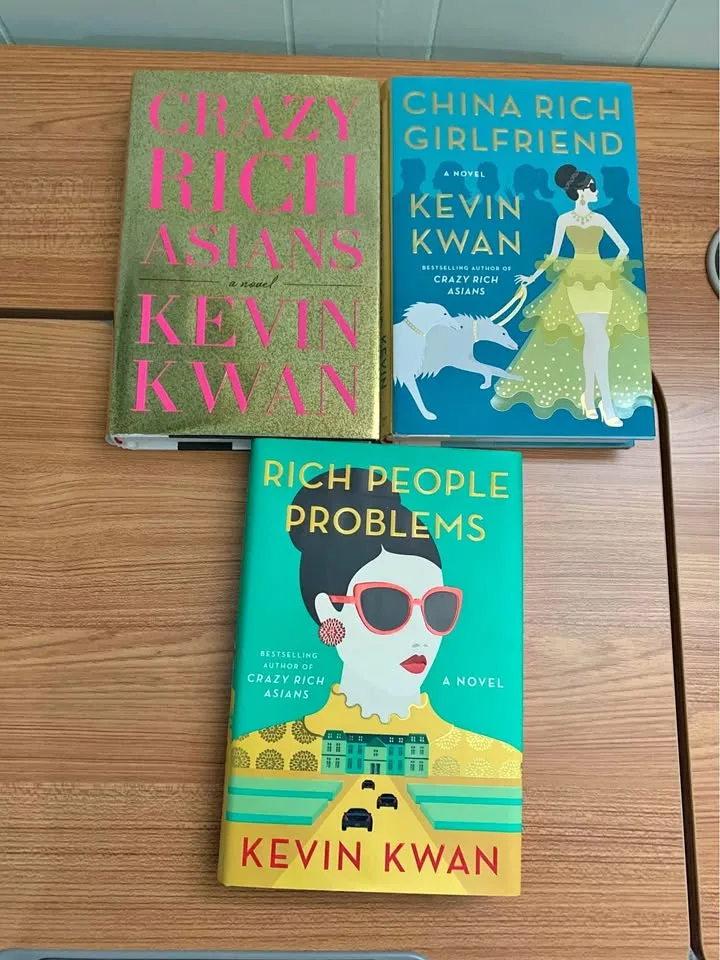 Hardcover Crazy Rich Asian Book Set thumbnail