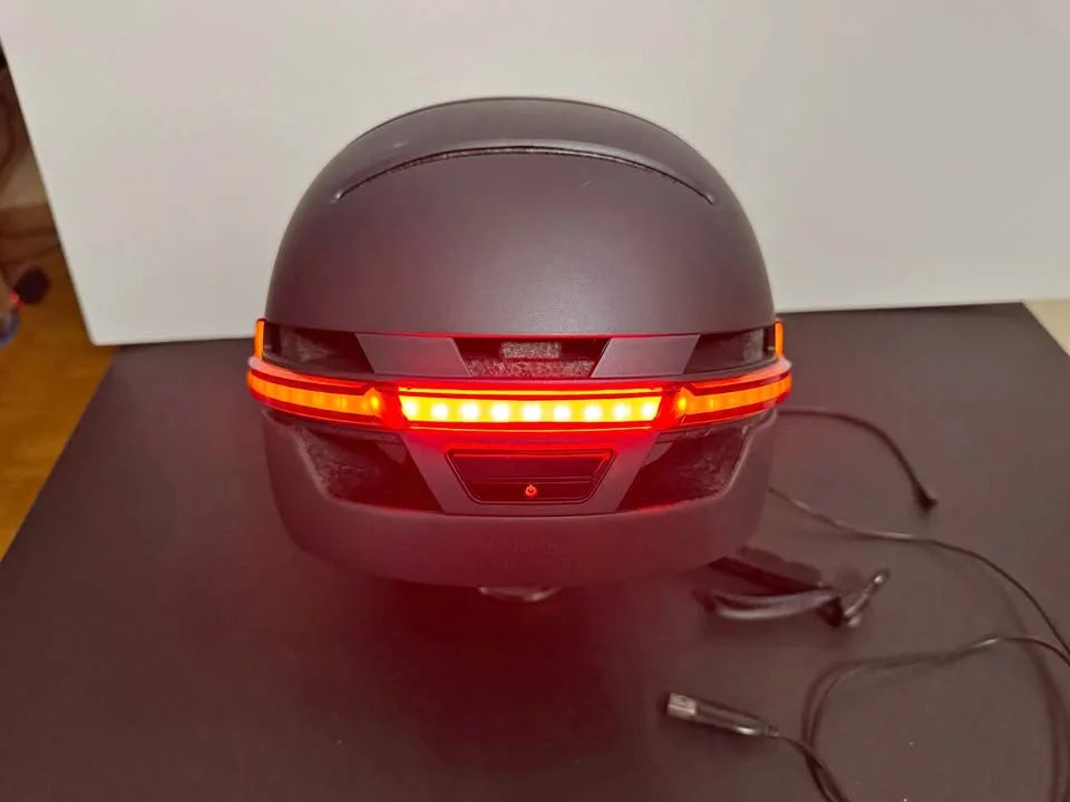 Livall Smart Helmet thumbnail
