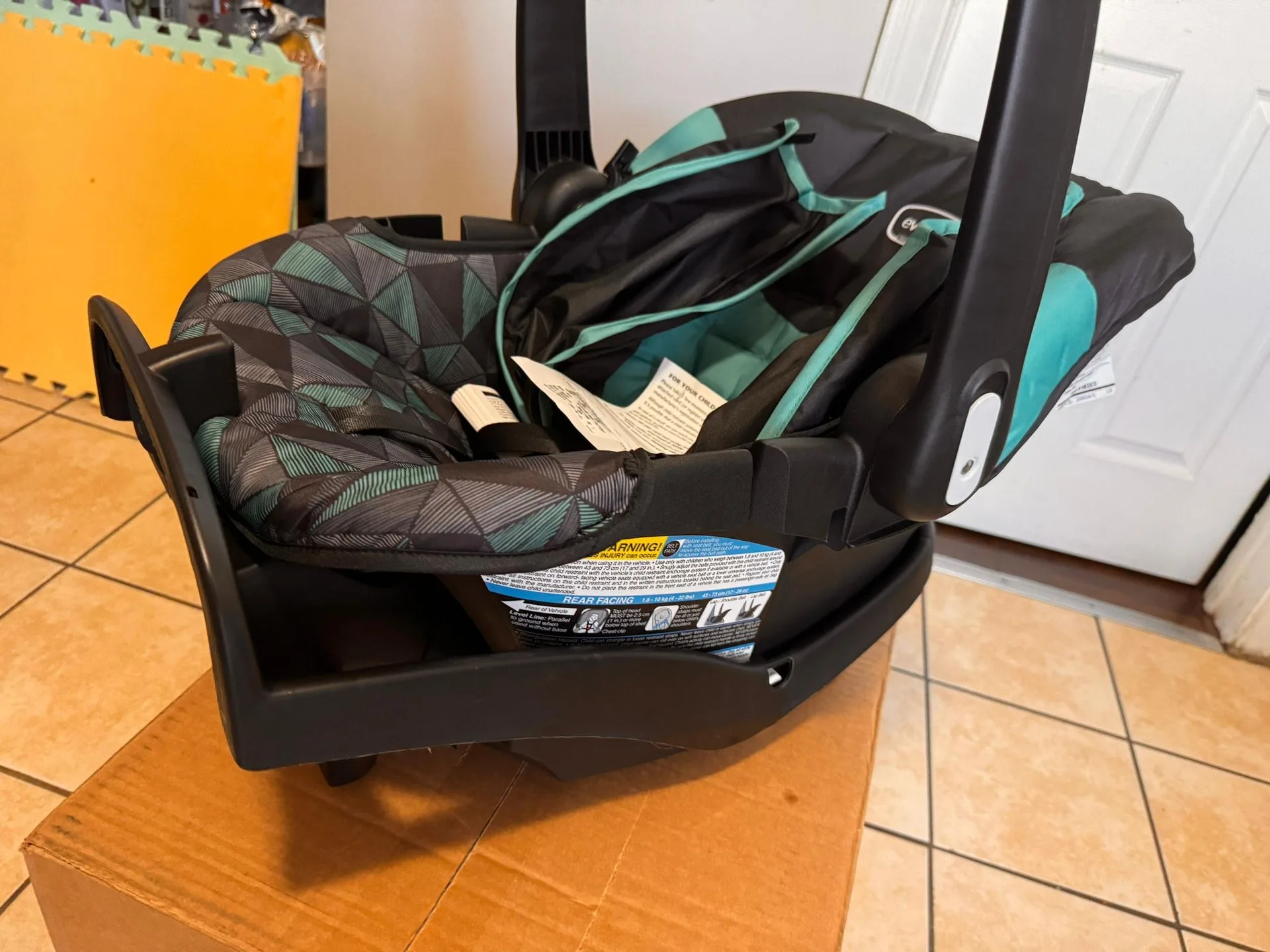 Evenflo Car Seat image indicator(2)