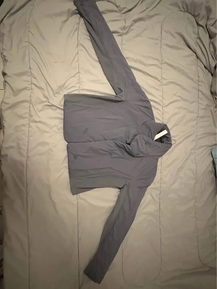 lululemon jacket image indicator(2)