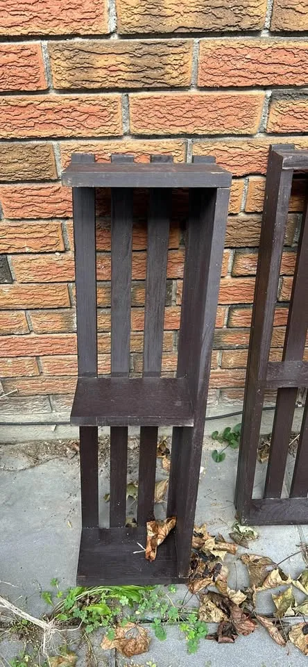 Painted Slatted wooden display pieces image indicator(4)