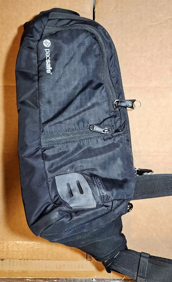 Pacsafe Venturesafe sling/crossbody