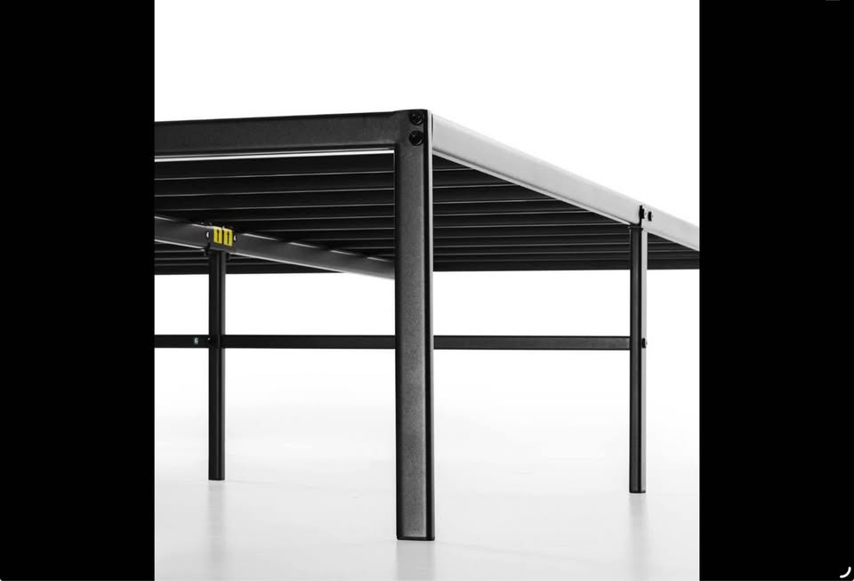 King size Metal bed frame - photo 5