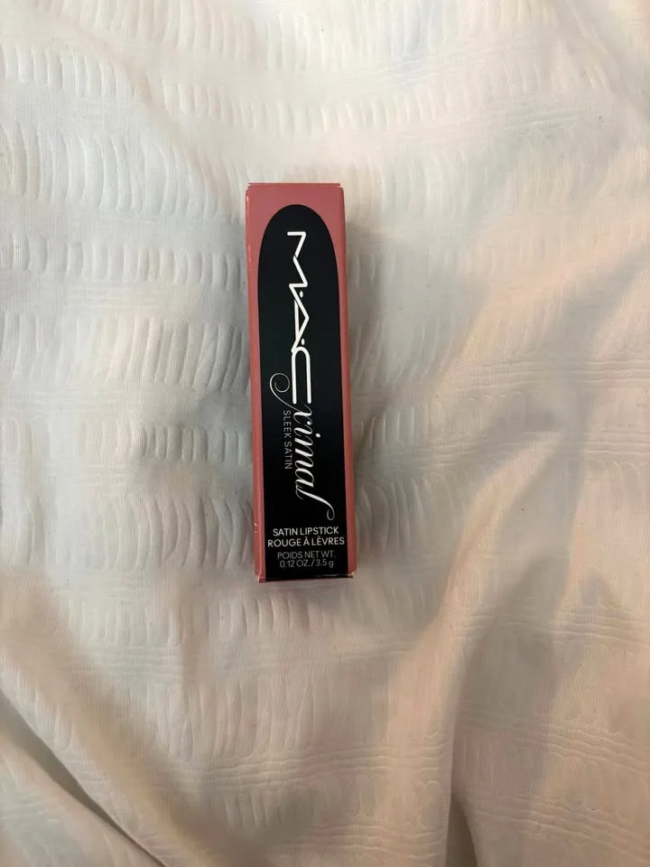 Mac 825 Blankety lipstick thumbnail
