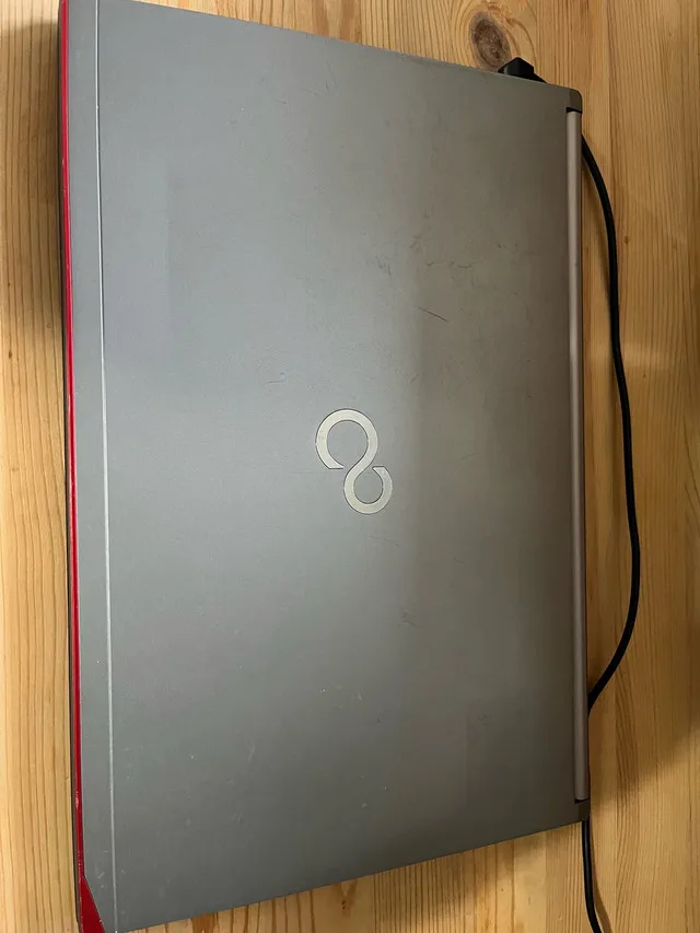 Fujisu Lifebook E756 laptop image indicator(3)