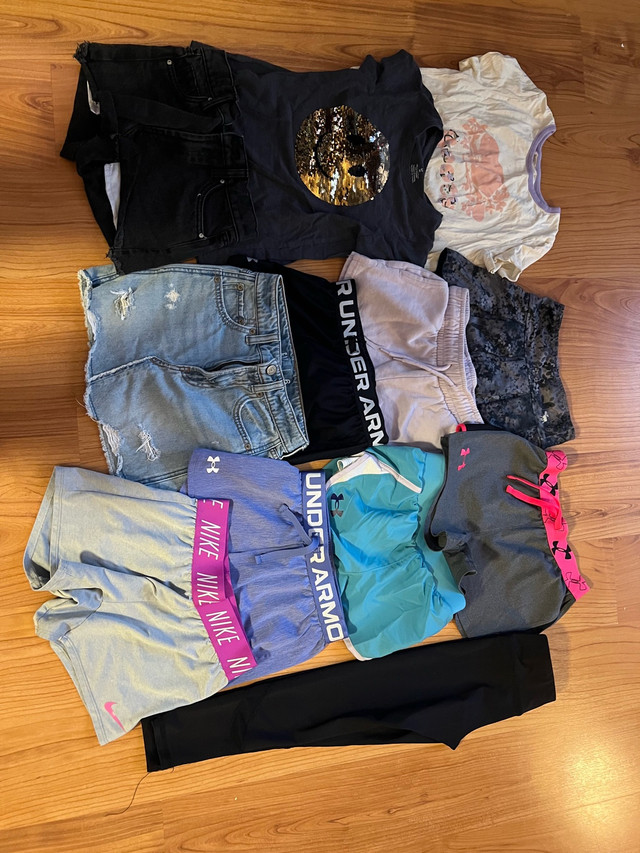 kids clothing size 6 - 12 pieces (Summer) Lot 4