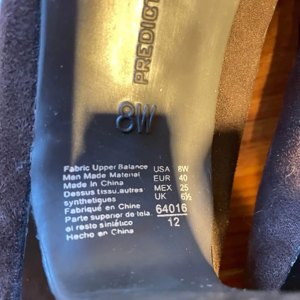 Size8W, Predictions Heels with Bow Accent image indicator(7)