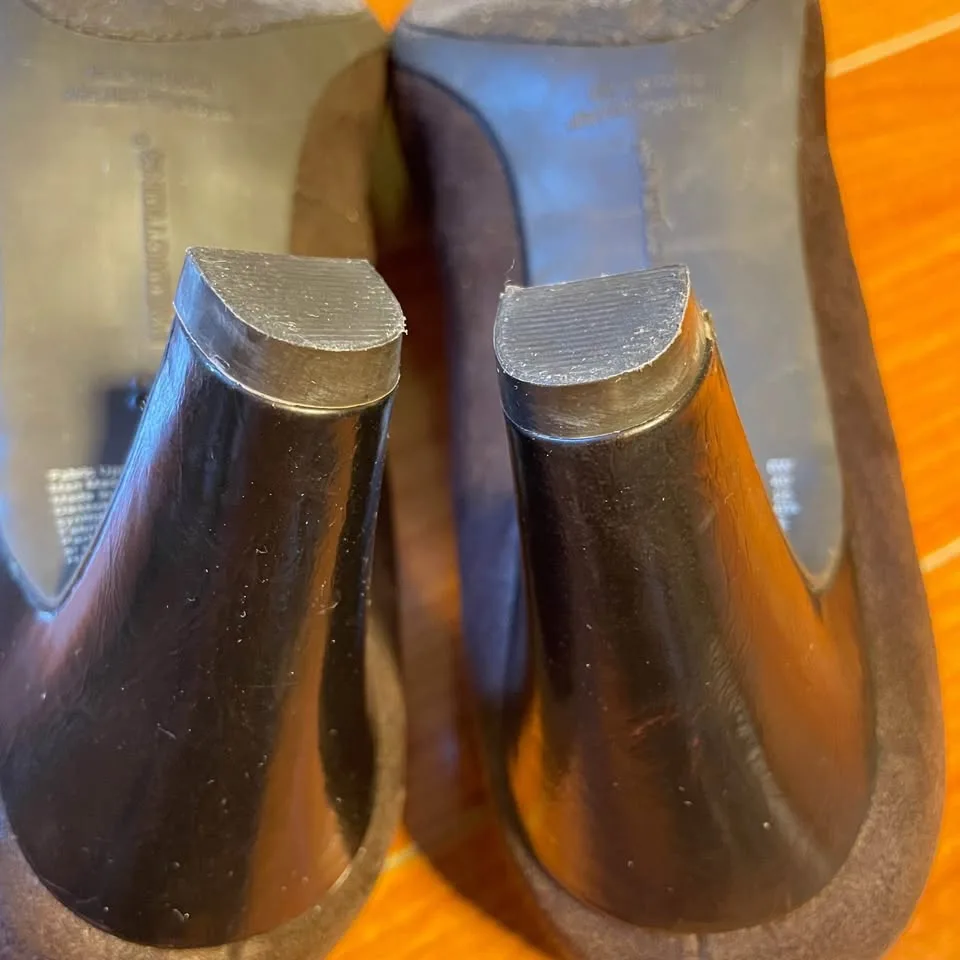 Size8W, Predictions Heels with Bow Accent image indicator(8)