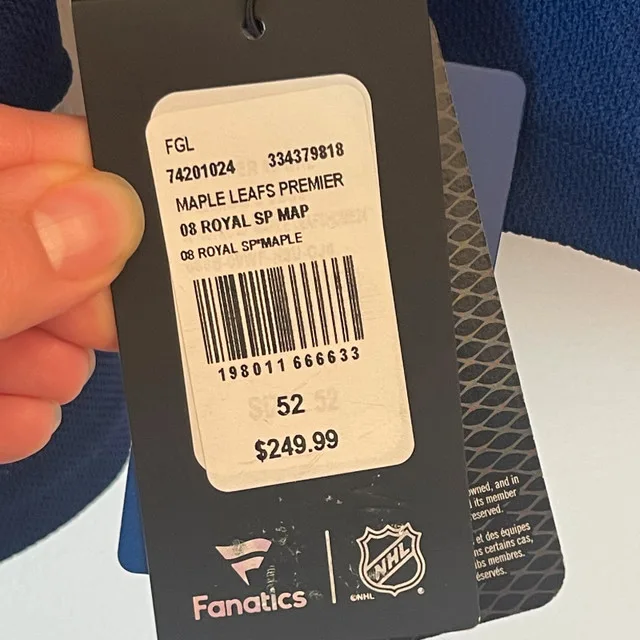 New Maple Leafs Marner Jersey fanatics image indicator(5)