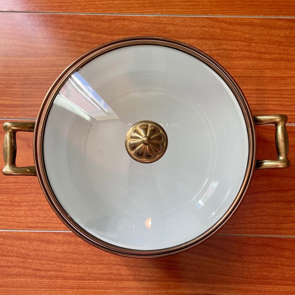 Vintage Enamel 2.5Q Casserole Pot - photo 4