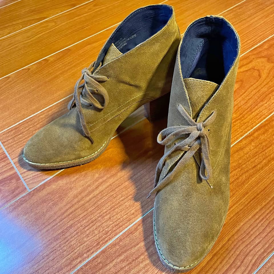 NEW✨GAP US8 Lace Up Suede Ankle Booties