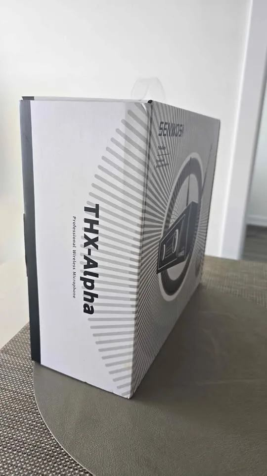 Dual-Channel UHF Wireless Mic System image indicator(3)