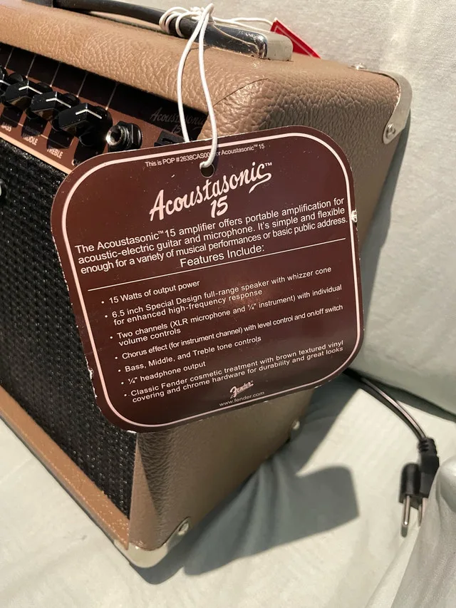 Fender Acoustasonic 15 Acoustic guitar amp image indicator(2)