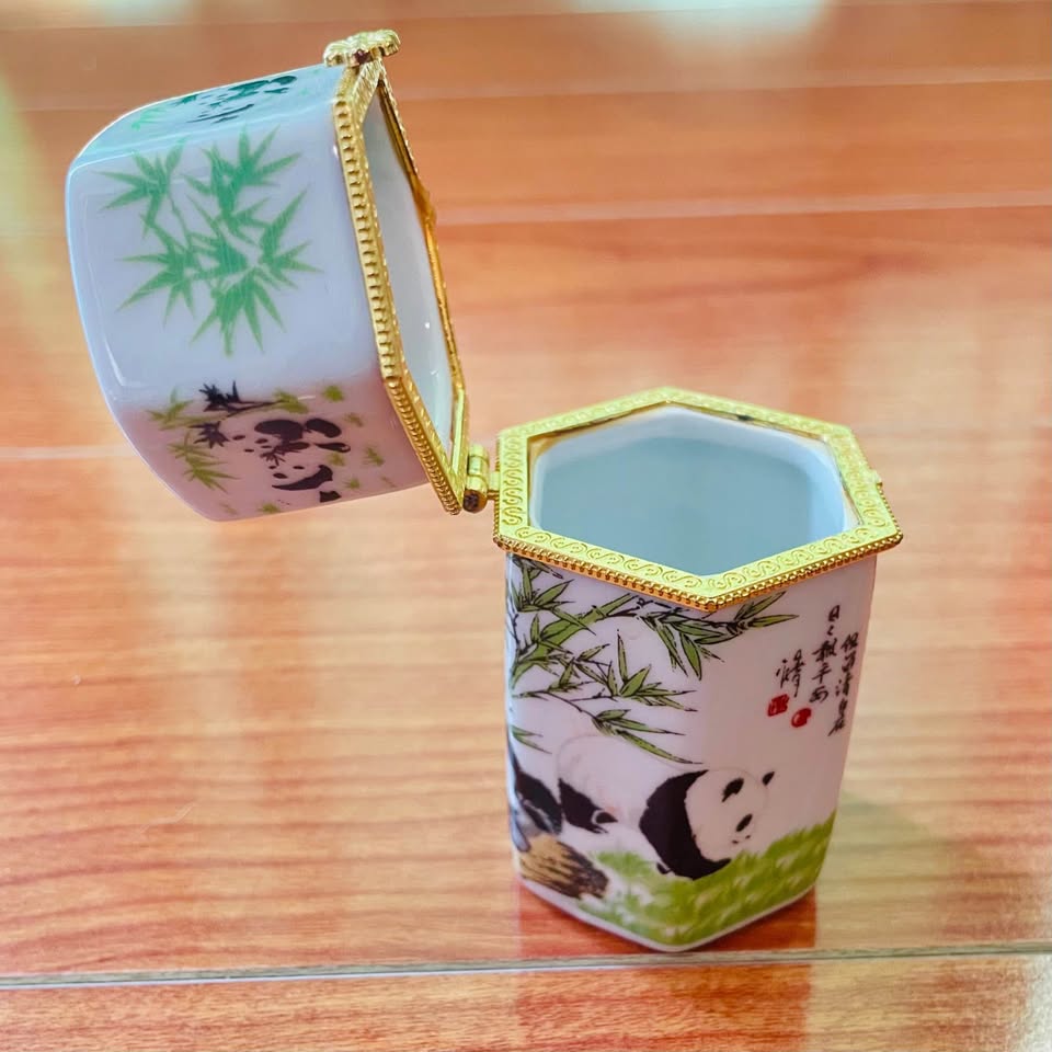 Vintage Lucky Panda Bamboo Trinket Box - photo 2