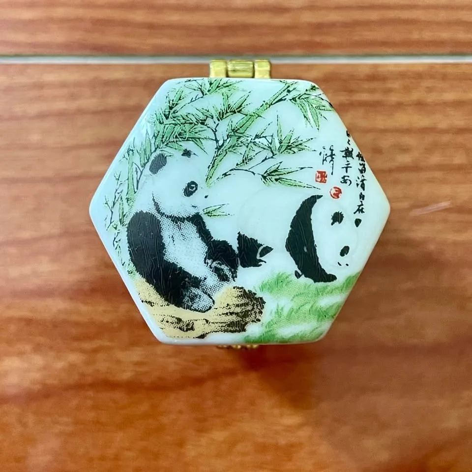 Vintage Lucky Panda Bamboo Trinket Box image indicator(6)