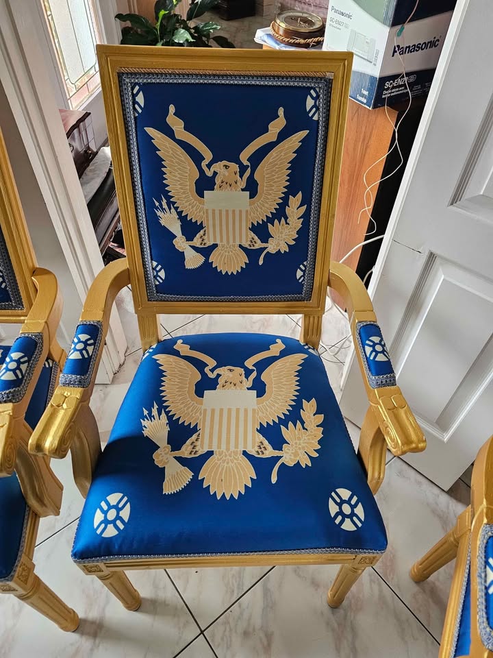 Set of 4 Custom Presidential Chairs - photo 2