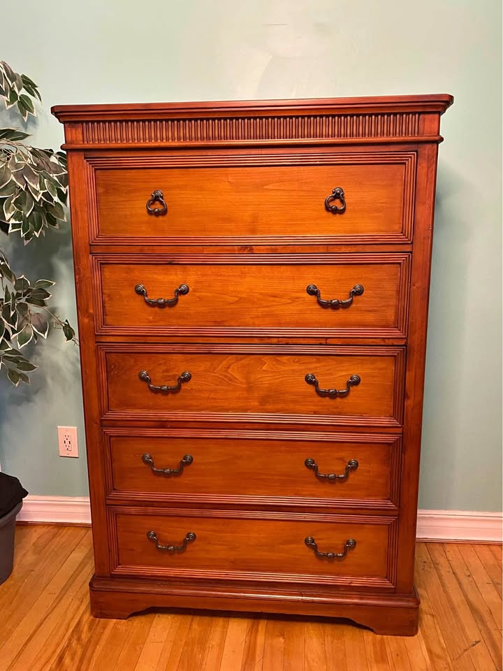 FREE DELIVERY: Maple Dresser $300 (HRM)