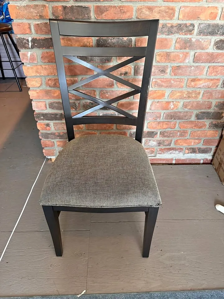 Kitchen/Dinning Room Chairs (4) Wood/Fabric thumbnail