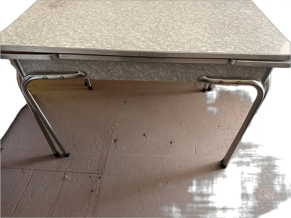 Vintage Kitchen table with extendable side leaves image indicator(3)