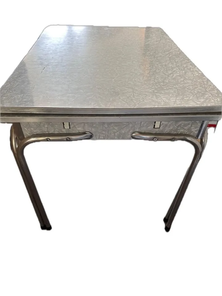 Vintage Kitchen table with extendable side leaves image indicator(5)