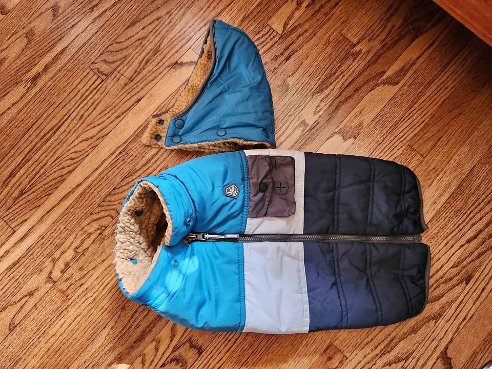 Arcadia Trail Puffer Dog Coat - Medium 26" girth