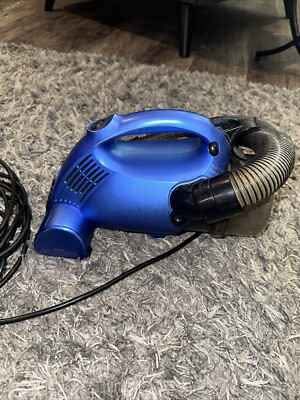 Powerful SHARK Bagless Cyclonic Hand Vac (V15Z) - photo 3