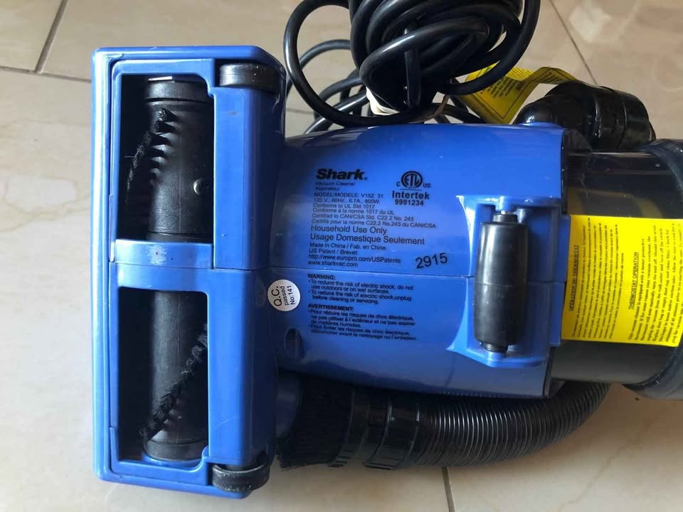 Powerful SHARK Bagless Cyclonic Hand Vac (V15Z) - photo 4
