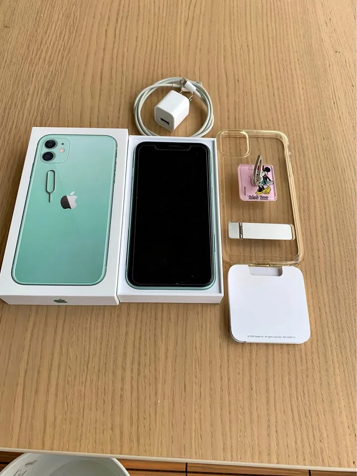 iPhone 11 – Mint Green (64 GB) | Excellent Condition
