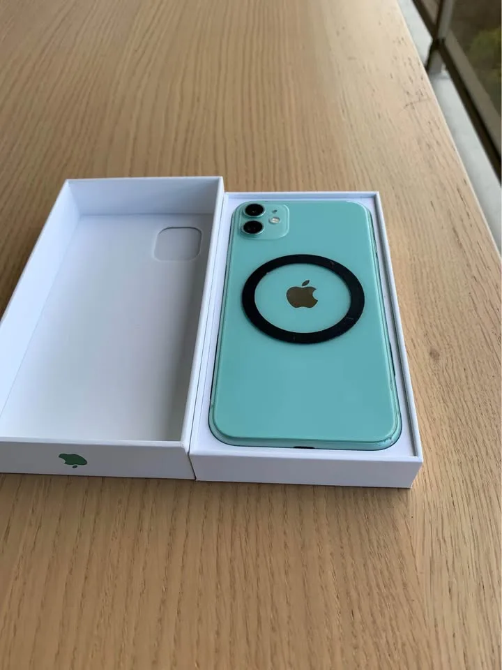 iPhone 11 – Mint Green (64 GB) | Excellent Condition image indicator(6)